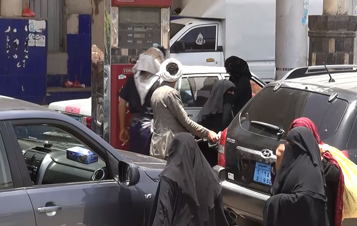 أول محطة بنزين مخصصة للنساء في اليمن - صورة 2